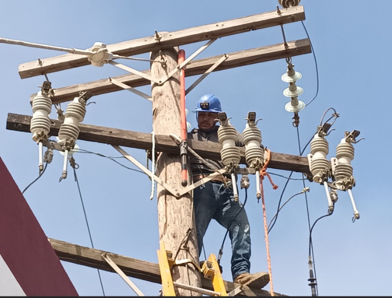 Construcción de líneas aéreas de media tensión